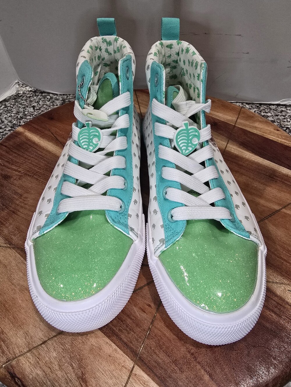Nintendo Animal Crossing Horizon Tennis Shoes - Picture 6 of 9